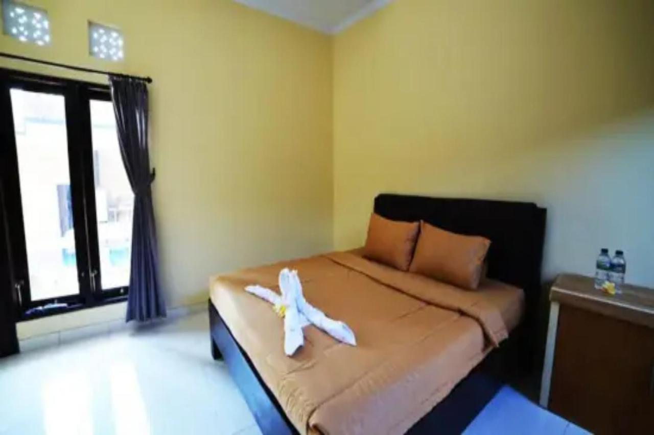 Oyo Flagship 91237 Ratu Guest House Kedunganan Экстерьер фото