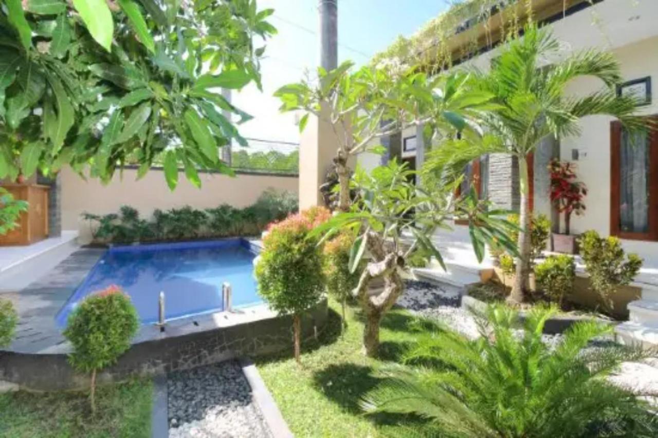 Oyo Flagship 91237 Ratu Guest House Kedunganan Экстерьер фото